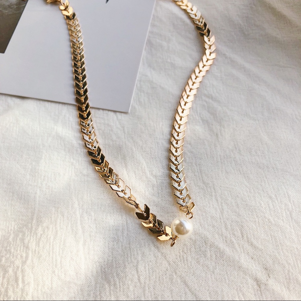 Gold Dainty Minimalist Pearl Chocker - Picture 6 of 6